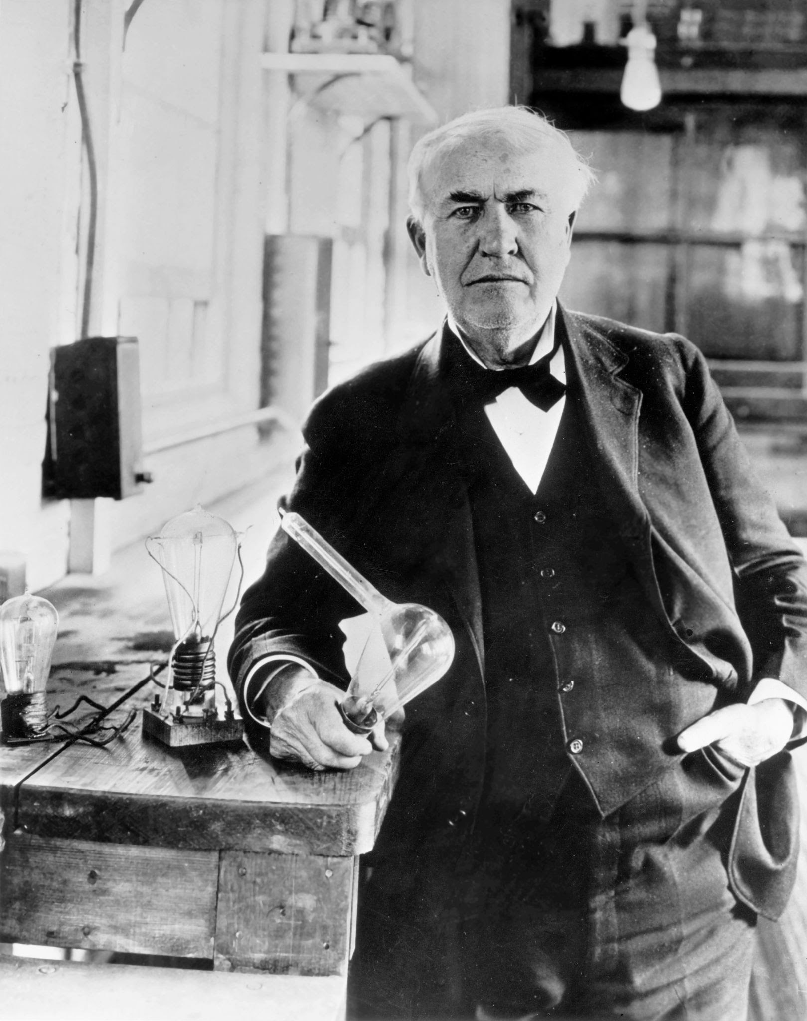 Edison, Ola Kanofocka Zarządzanie Projektami